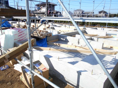【外観】 | 新築平屋建て　蓮田　根金　94坪　全1棟　1号棟 | おしゃれな外観です。新築平屋建て　蓮田市　根金　94坪　４ＬＤＫ　駐車3台並列。契約可能です。お電話下さい。