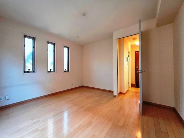 【居間・リビング】 | コージー国立 | 洋室