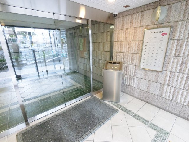【エントランス】