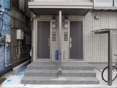 【エントランス】 | リリーベル | リリーベル　2世帯のみです