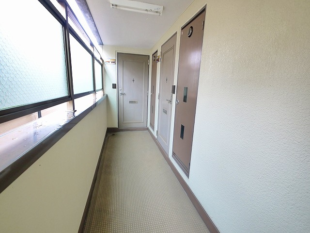 パリエ・ド・三条のその他共用部分|共有廊下になります