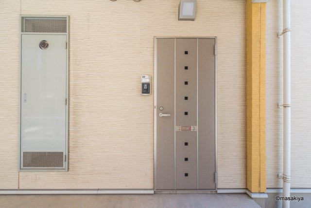 フィオーレ本郷のエントランス