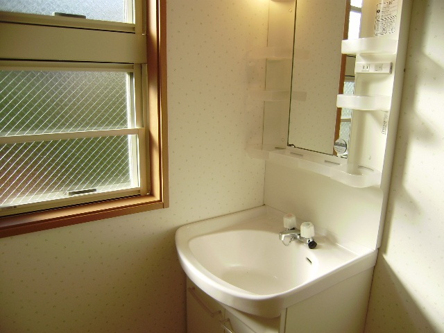 ラ・ペトレの独立洗面台