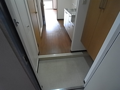 【玄関】 | ラフィネシャンブル