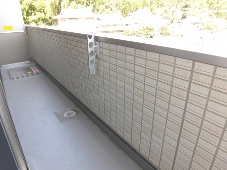 菊池郡菊陽町大字津久礼のアパートのバルコニー
