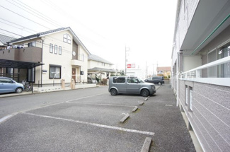 【駐車場】