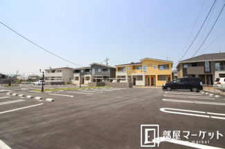 【駐車場】