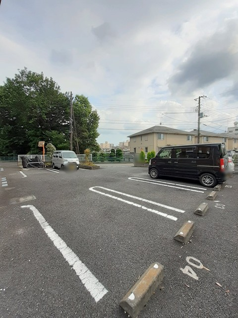 アクティブＩの駐車場
