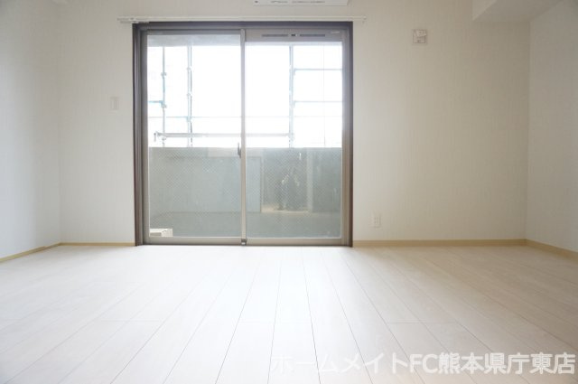 CHELSEA MANOR新屋敷の洋室