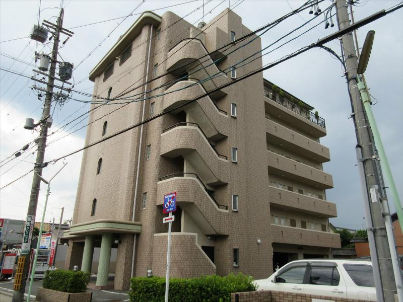 メタモルフォー中島の外観