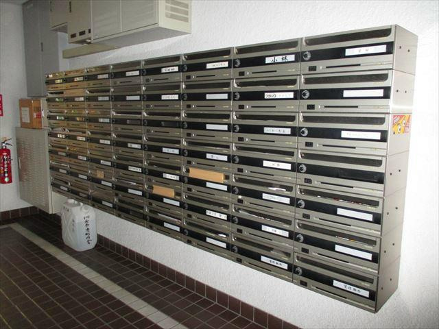 名古屋市昭和区阿由知通４丁目の賃貸マンションのエントランス