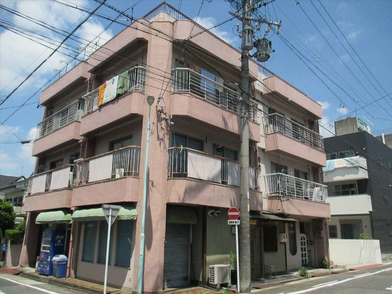 名古屋市千種区青柳町５丁目の賃貸マンションの外観