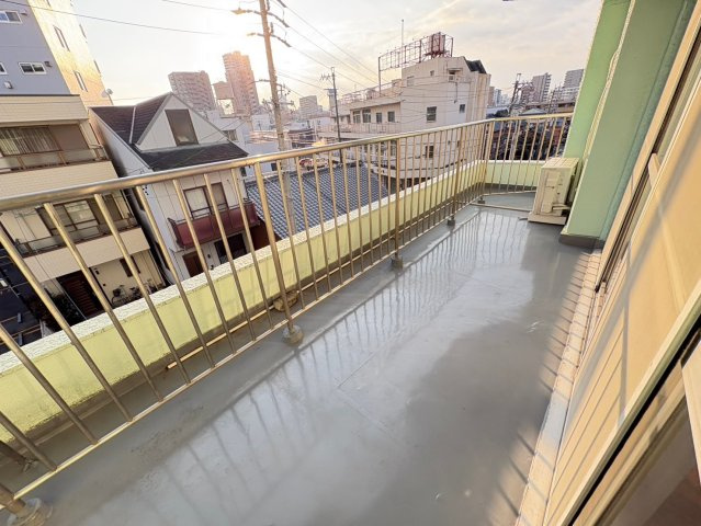 クリーンビルのバルコニー|クリーンビル