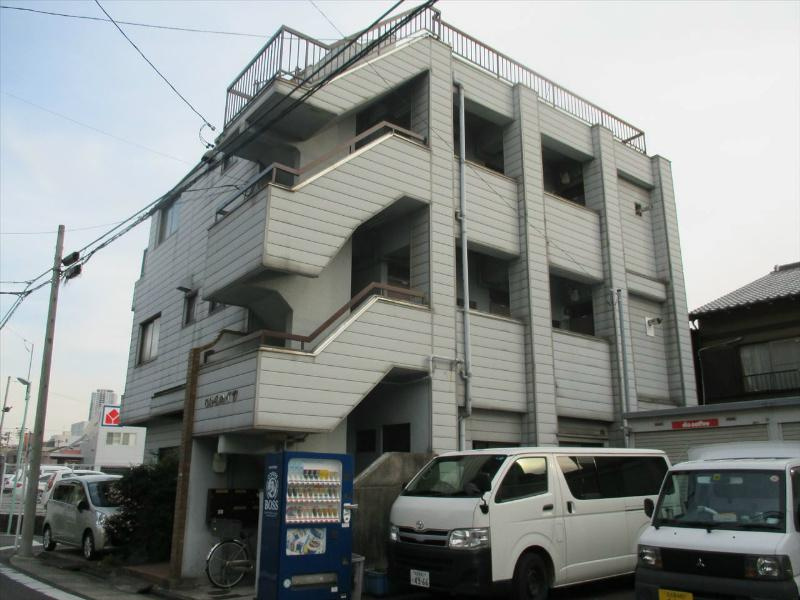名古屋市千種区内山１丁目の賃貸マンションの外観