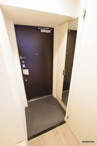 プレサンス淡路駅前　仲介手数料無料の玄関