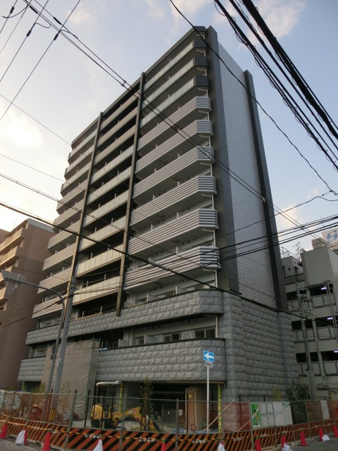 大阪市淀川区十三東１丁目の賃貸マンションの外観