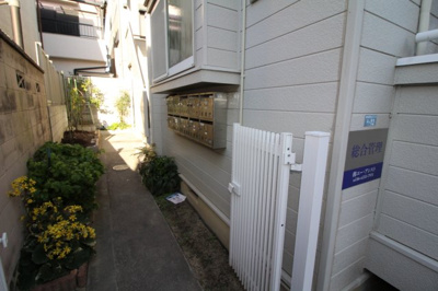 【エントランス】 | ウィステリア曽根