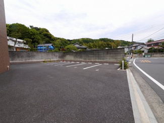 【駐車場】