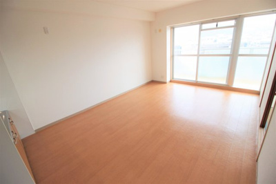 【居間・リビング】 | ボナールシャトー | ★約12帖のリビング★