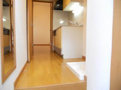 Stable三条大宮（ステーブル三条大宮）の内装|玄関から～