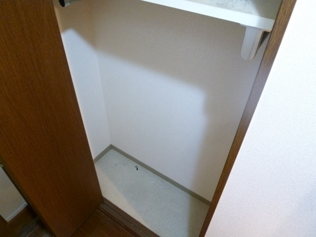 プレサンス難波東の収納