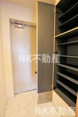 【玄関】 | ソリエベーネ（高井田賃貸） | シューズボックスです