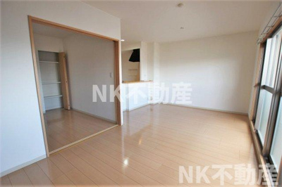 【居間・リビング】 | ソリエベーネ（高井田賃貸） | 使いやすいリビングです