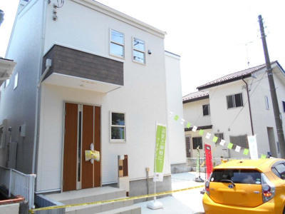 【外観】 | 新築　加須市　旗井　全1棟　1号棟　47坪 | 栗橋駅　西側　加須市　旗井　駐車2台並列2台。　居間でしょ。今でしょ。うぉ　ＷＩＣ３つだ。