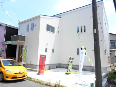 【外観】 | 新築　加須市　旗井　全1棟　1号棟　47坪 | 栗橋駅　西側　加須市　旗井　駐車2台並列2台。　居間でしょ。今でしょ。うぉ　ＷＩＣ３つだ。