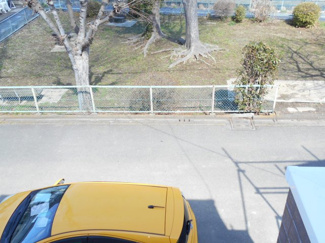 【前面道路含む現地写真】 | 北側公園すっきり。