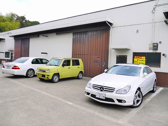 小泉町倉庫２の駐車場