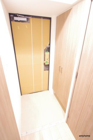 エスリード難波ザ・ファースト　仲介手数料無料の玄関