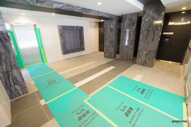 エスリード難波ザ・ファースト　仲介手数料無料のロビー