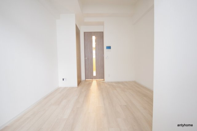 エスリード難波ザ・ファースト　仲介手数料無料の居間・リビング