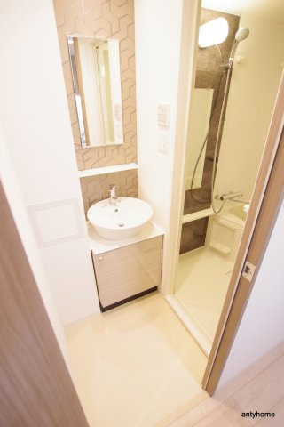 エスリード難波ザ・ファースト　仲介手数料無料の洗面所