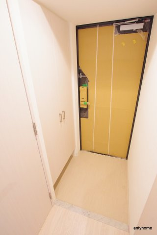 エスリード難波THE FIRST　仲介手数料無料の玄関