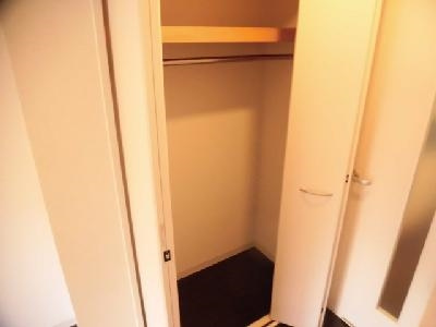 プレゼンス堀川の収納|クローゼット