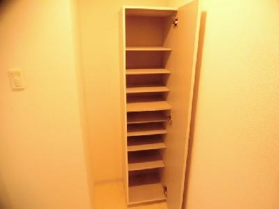 プレゼンス堀川の収納|シューズＢＯＸ