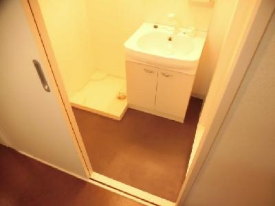 プレゼンス堀川の洗面所|脱衣所