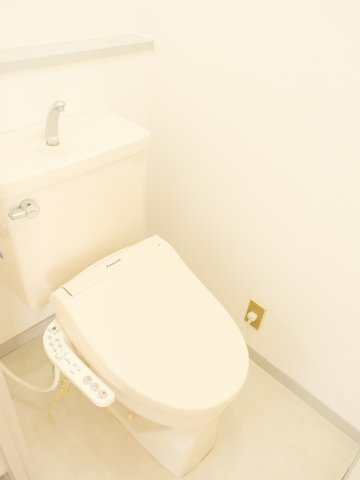 レヂオンス久米川パートⅡのトイレ|ウォシュレット付き