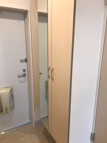 アムールデーアの玄関