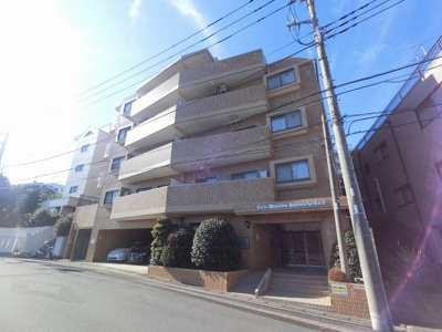 【外観】 | ライオンズマンション羽沢町第3 | 3階部分・南東角部屋のため日当たり・風通し良好
全てのお部屋にバルコニーがございます。