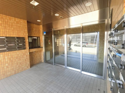 【その他共用部分】 | ライオンズマンション羽沢町第3 | 防犯面でも安心のオートロック付。
