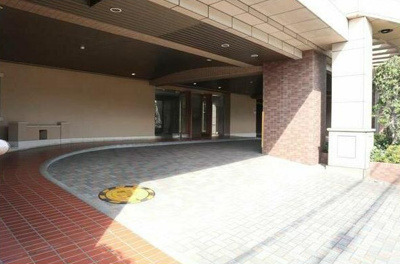 【エントランス】 | ライフピア新越谷Ｖエル・ステージ