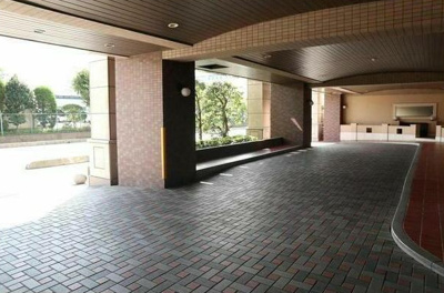 【エントランス】 | ライフピア新越谷Ｖエル・ステージ