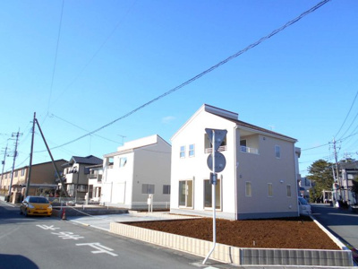 【外観】 | 新築　加須市　騎西　全2棟　2号棟　角地　75坪 | 加須バス便10分・駐車場２台並列・南向き・４LDKとWIC付ｲﾝﾅｰﾊﾞﾙｺﾆｰ・騎西小・75坪・さらに価格変更です。