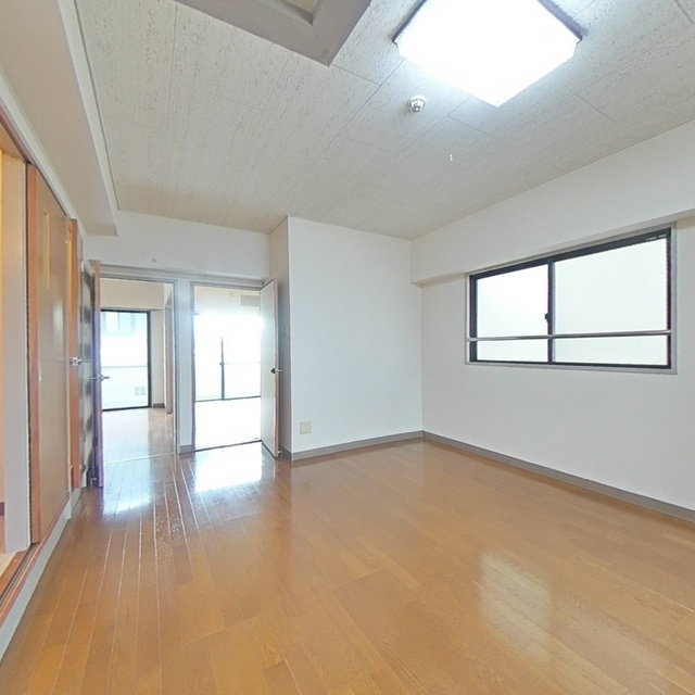 吉田グリーンハイツⅡの居間・リビング