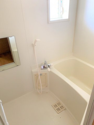 【浴室】 | マンションエミネント | 落ち着いた空間のお風呂です