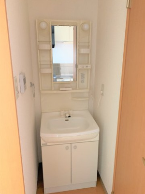 【独立洗面台】 | マンションエミネント | 独立洗面台です