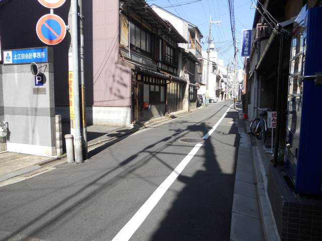 アドバンス京都烏丸グルーブの地図|前面道路